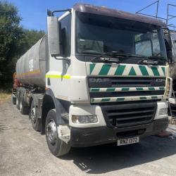 DAF CF-85-300 TANKER & 14' TAR SPRAYER