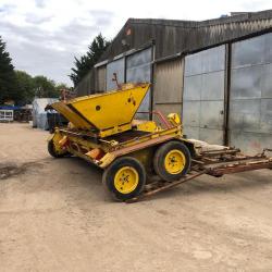 BRISTOWES M95 16' CHIP SPREADER