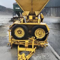 BENFORD 14' CHIP SPREADER
