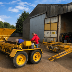 BENFORD 14' CHIP SPREADER